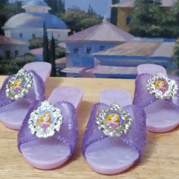 👸 2 Pair Disney Princess Rapunzel Sandals 👸 🆕Costume👗Tangled Dress Up Shoes. - Picture 4 of 11